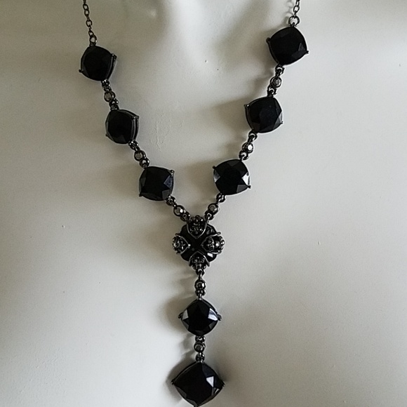 Trifari Jewelry - Beautiful TRIFARI vintage necklace